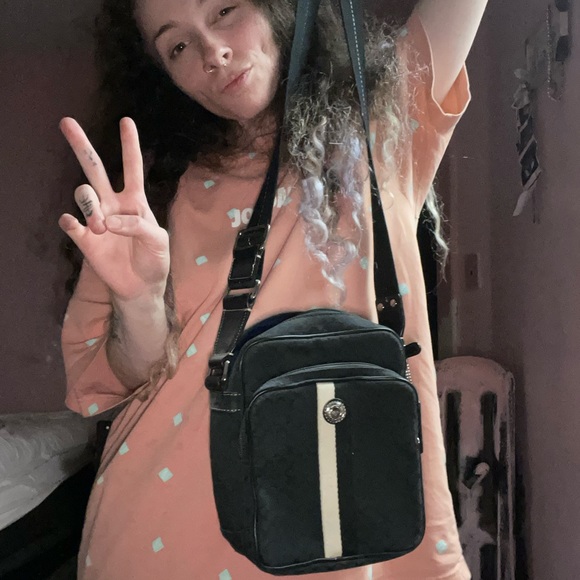 Meet your Posher, Maria - Picture 9 of 16